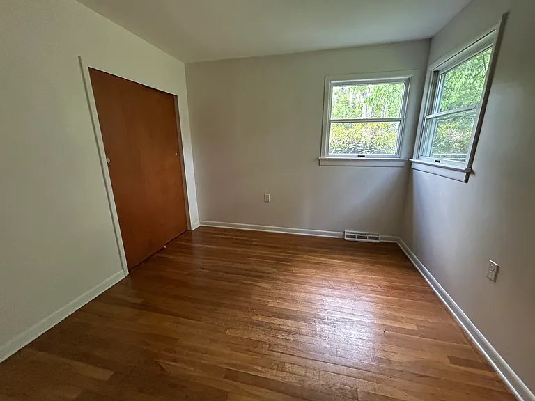 222 Sunnyside Ave — Photo 11