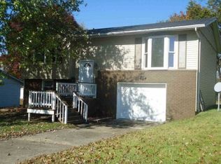 708 Hemenway Pl, Boonville, IN 47601