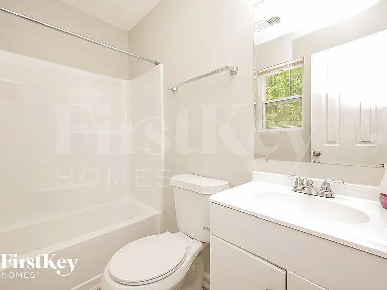736 Rowe Rd — Photo 11