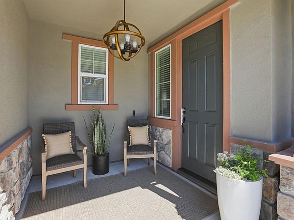 3rd image of 2481 Apple Tree Way