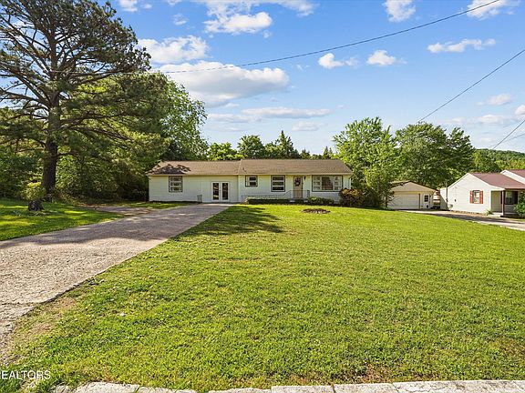 4th image of 3322 Cunningham Rd