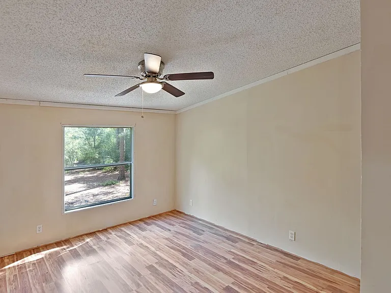 7463 Lilly Ct — Photo 16