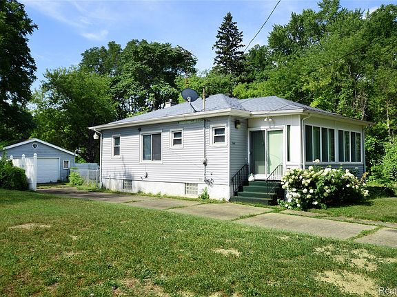 2nd image of 506 E Eldridge Ave