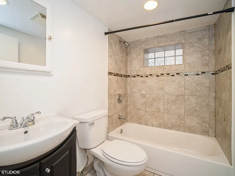5116 W Deming Pl #G — Photo 7