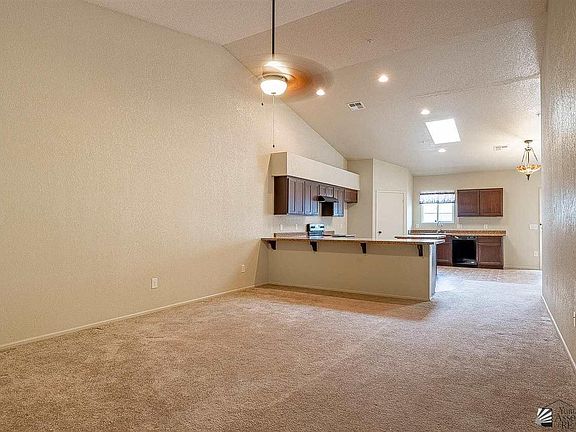 3rd image of 3043 S Melanie Dr