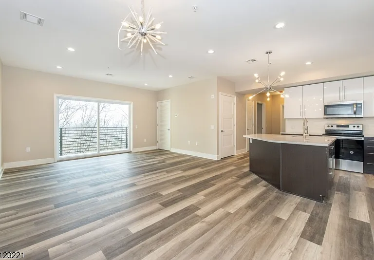 717 Preakness Ave — Photo 4