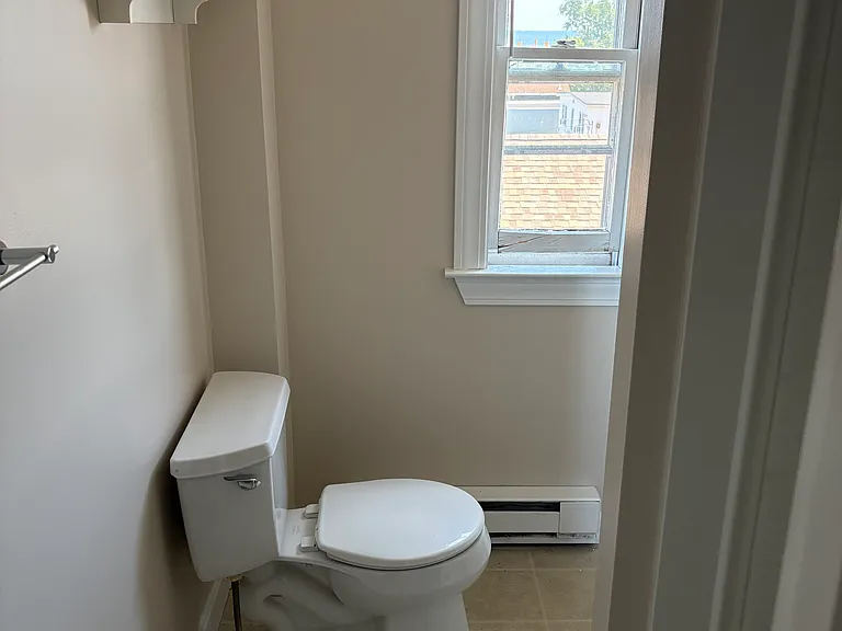 39 Old Orchard St #6 — Photo 2