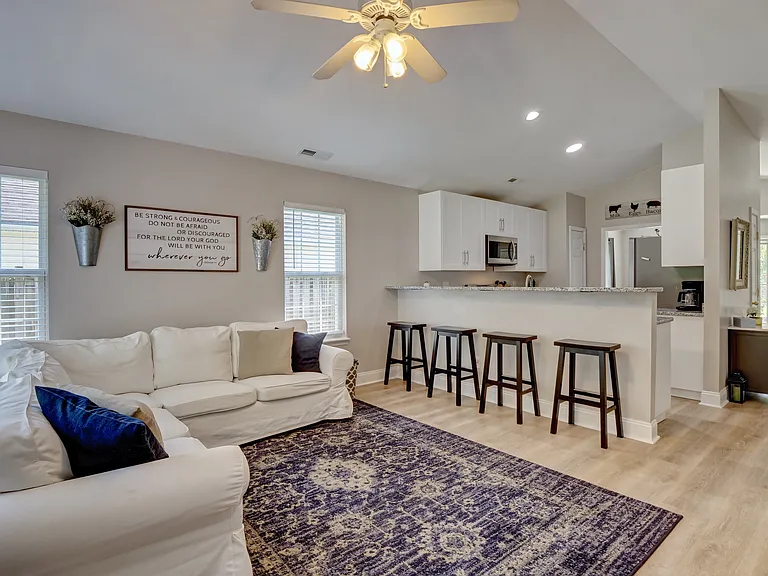 136 Red Bird Ln — Photo 6