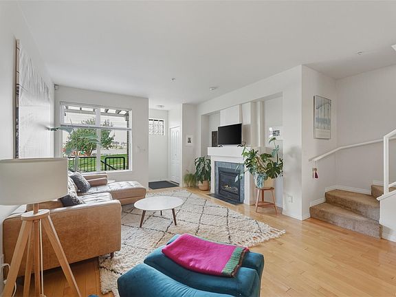 2nd image of 60 Dallas Rd #13