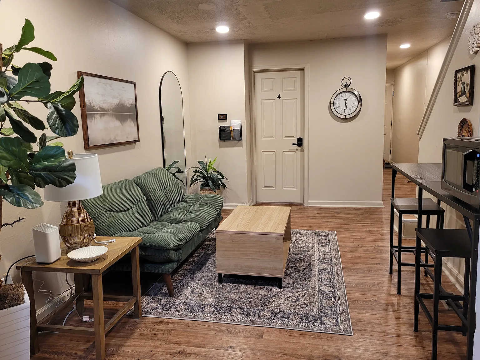 1 bed, 1232 sqft, $650 — Photo 1