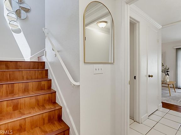 2nd image of 951 Las Lomas Dr #6B