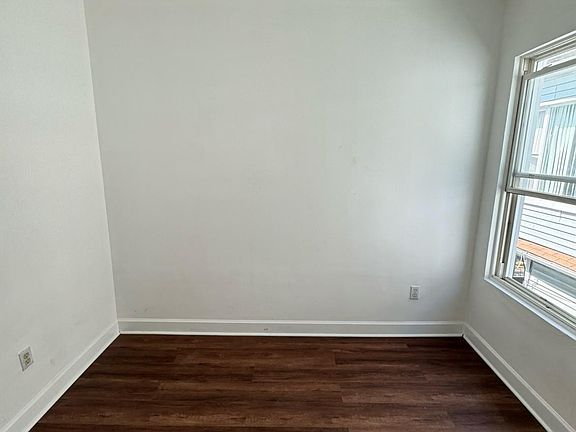 3rd image of 127 N High Street