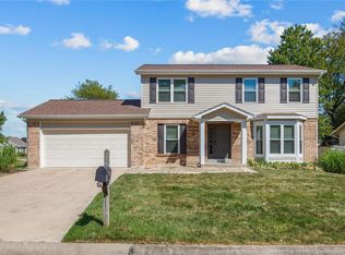 2 Elk Run Dr, Saint Peters, MO 63376