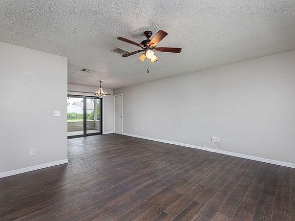 2nd image of 2512 SE Calusa Avenue