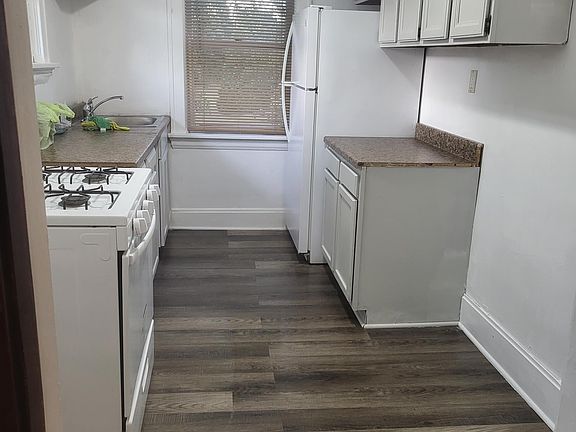 4th image of 58 Juergens Ave #2
