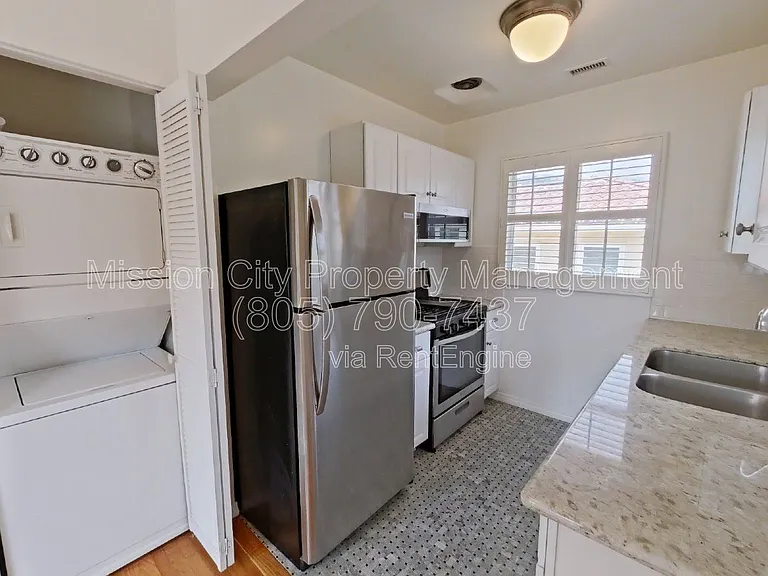 1132 Olive St — Photo 3