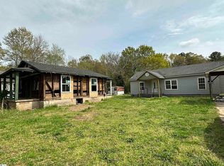 102-A/B Market St, Williamston, SC 29697