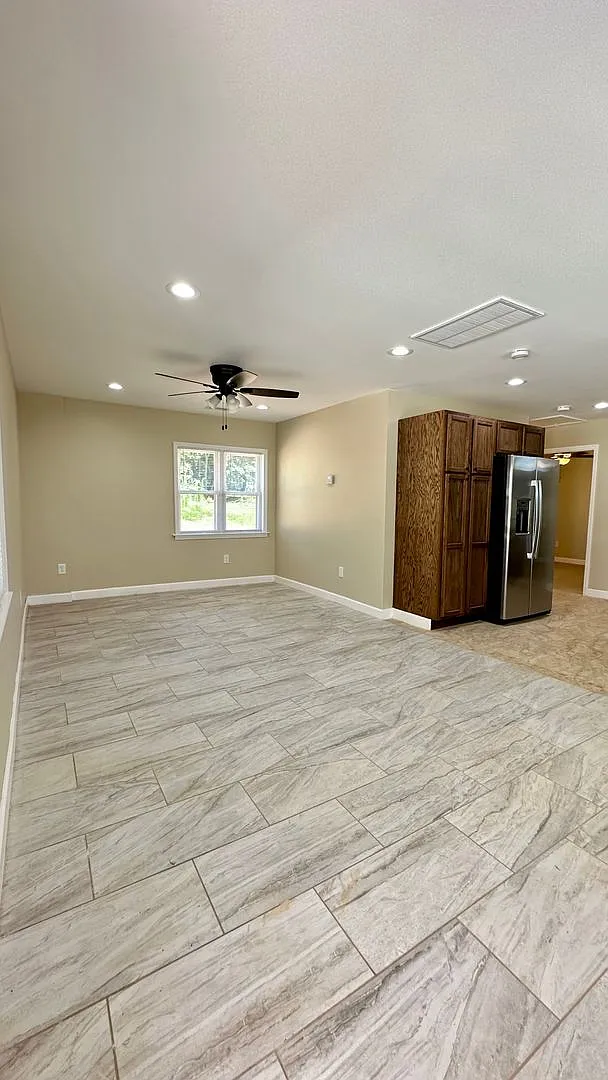 Charming Brand New 2 Bedroom 1 Bath Duplex — Photo 4