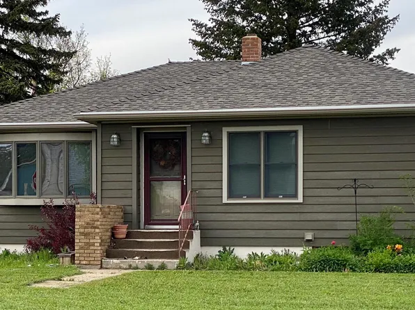 20 3rd St NE, Beach, ND 58621