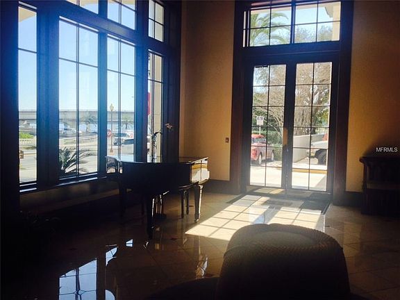3rd image of 345 Bayshore Blvd APT 1012