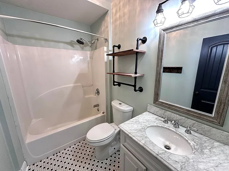 7 Juniper St NE — Photo 8