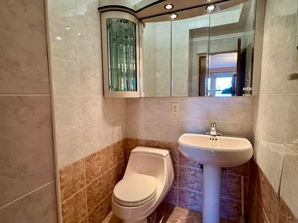 458 Neptune Avenue image 8 of 11