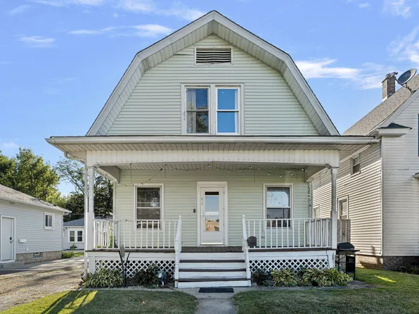 818 E St, La Porte, IN 46350