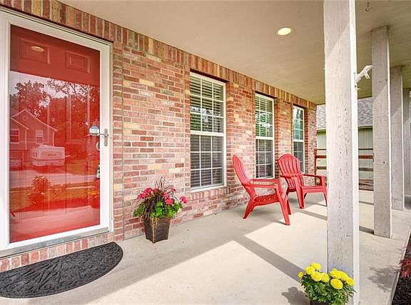 2nd image of 2004 N Ethan Ln