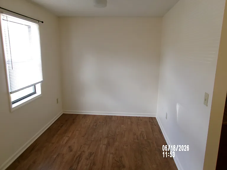 1373 5th St NE #1373 — Photo 6