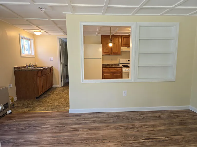 111 Maple St #B — Photo 2