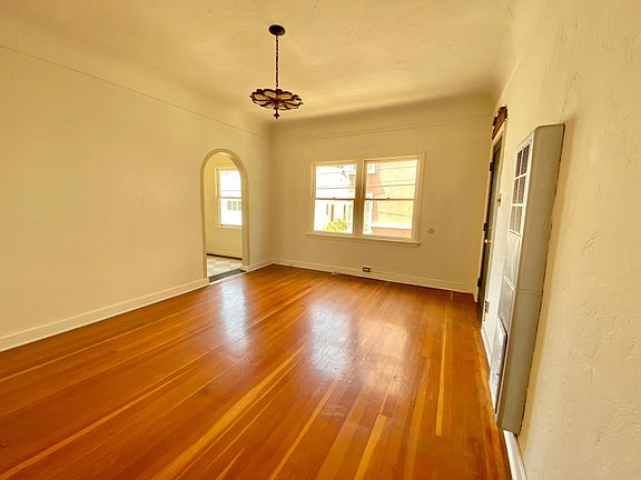 3rd image of 343 S Detroit St APT 211