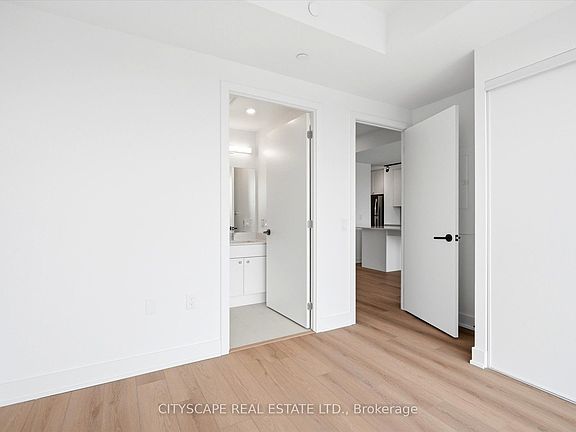 4th image of 758 Dovercourt Rd #901