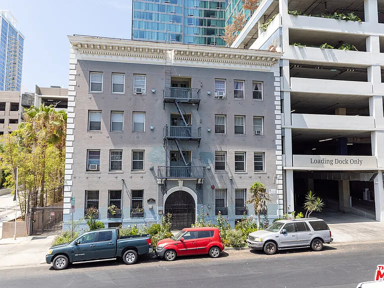 661 Shatto Pl #201 — Photo 9