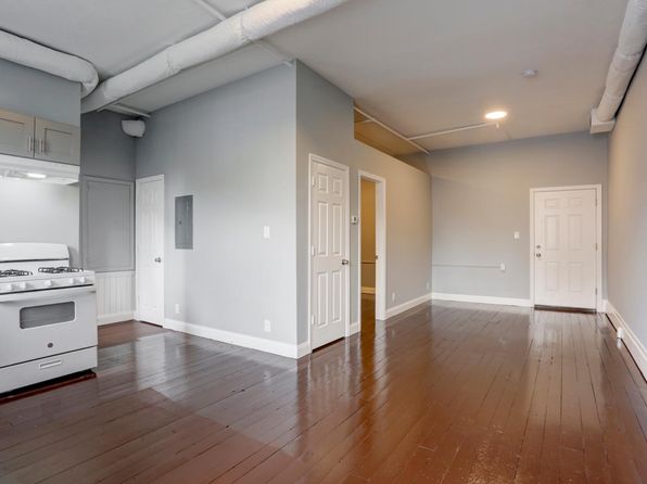 12 W Market St #201