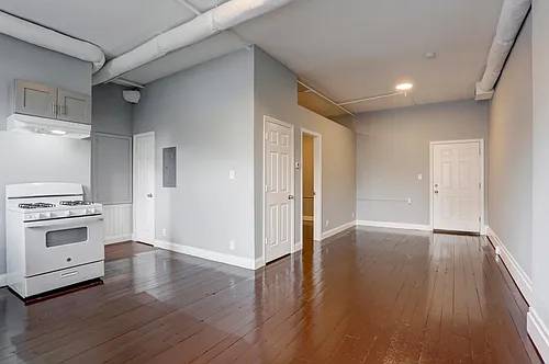 12 W Market St #202 Photo 1