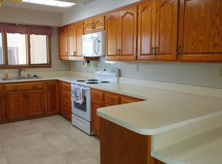 2515 SW Crest Dr #HOUSE, Topeka, KS 66614