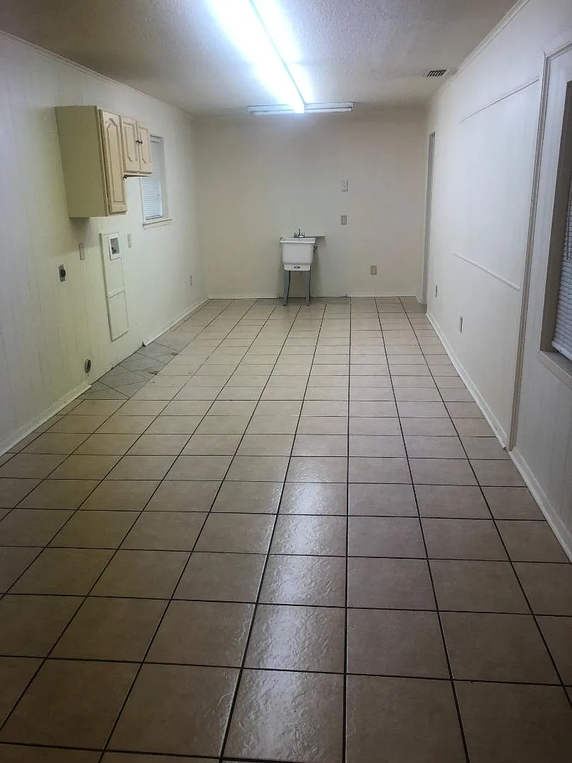 335 Access Road — Photo 4