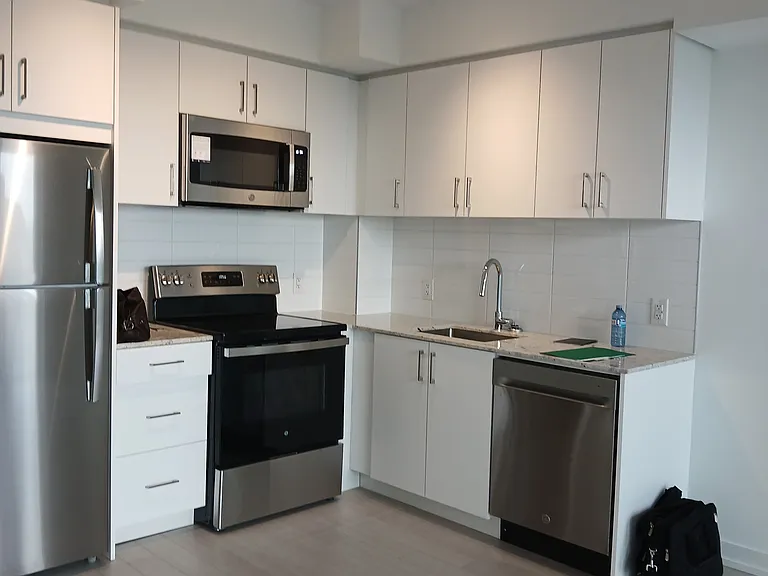 4010 Eglinton Ave W #1403 — Photo 8