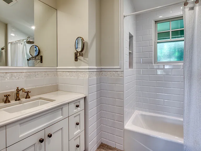 15 Maple St — Photo 10