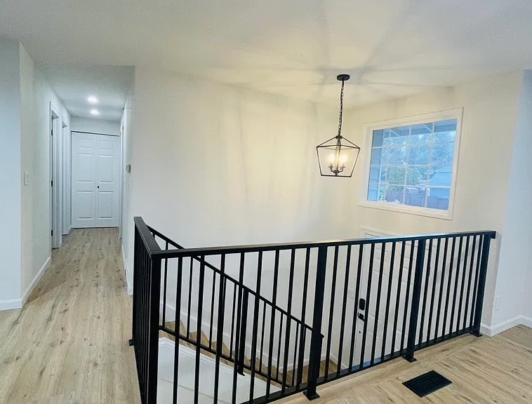 2201 Virginia Ct — Photo 4