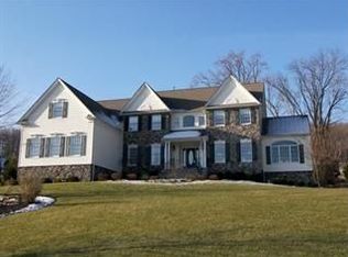 6 Hidden Pond Ct, Flemington, NJ 08822