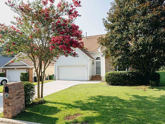 2nd image of 1451 Applewood Way