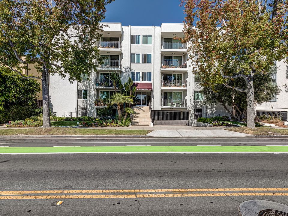 1st image of 307 Montana Ave APT 301