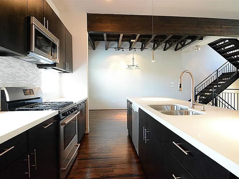 4708 Crawford St — Photo 11