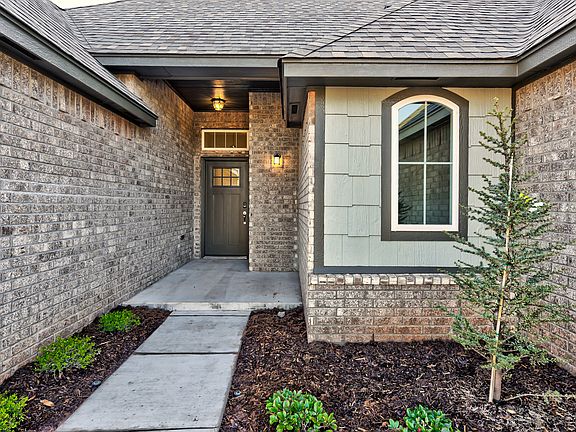 2nd image of 18505 Autumn Grove Dr #Q0gitl