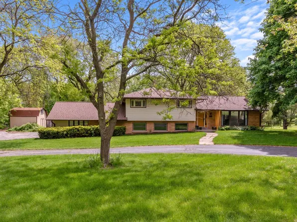 4350 Meadow VIEW EAST East, Brookfield, WI 53005