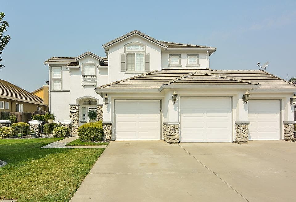 1st image of 1929 Zoe Ln