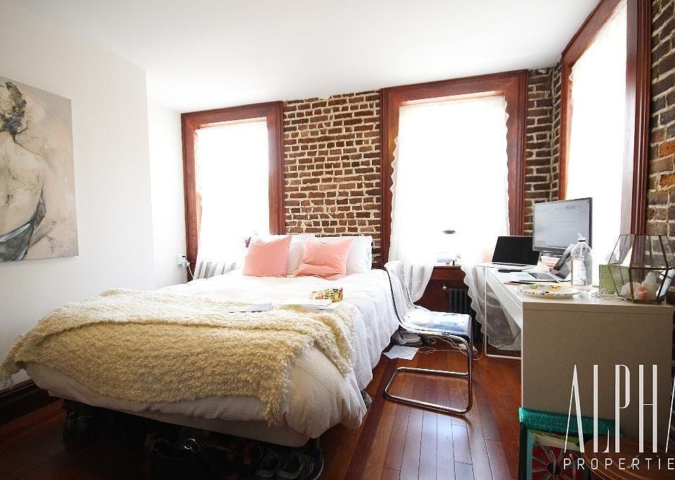 1st image of 138 E 3rd St APT 3A