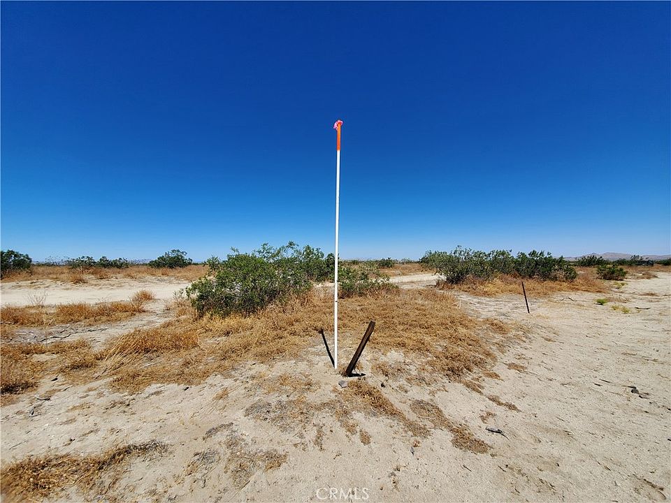 1st image of 200th St E