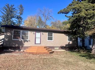 1106 Woodland Ave, Iowa Falls, IA 50126